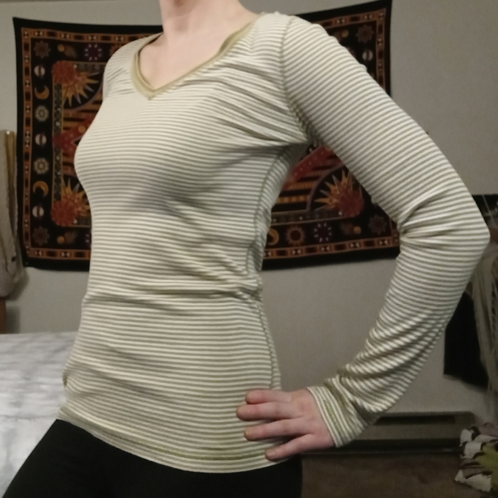 Maurices Long Sleeve V-Neck Shirt - Color Muted Green - Size XL